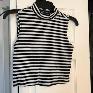 NWOT M Striped mock neck crop top